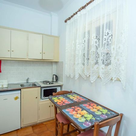 Fiona Apartments Рода Экстерьер фото