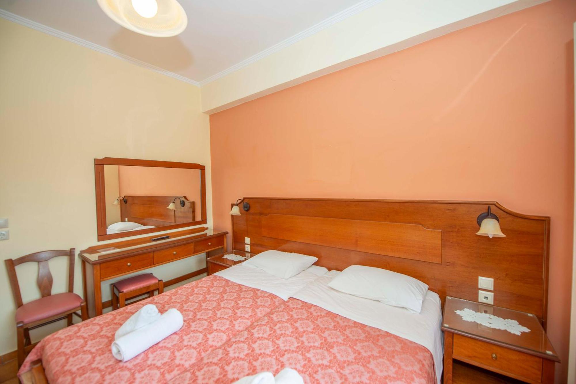 Fiona Apartments Рода Экстерьер фото