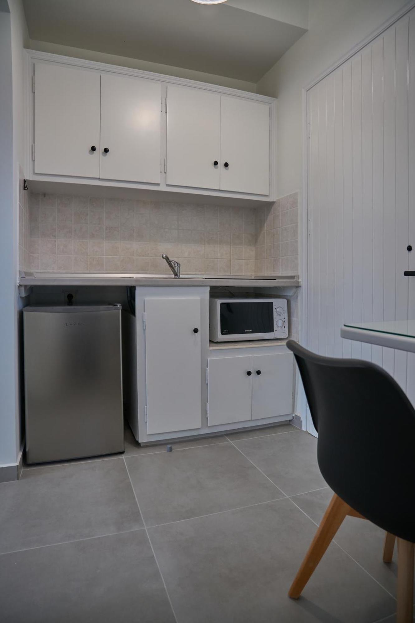 Fiona Apartments Рода Экстерьер фото
